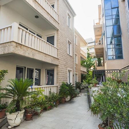 Apartments Franicevic Petrovac Kültér fotó