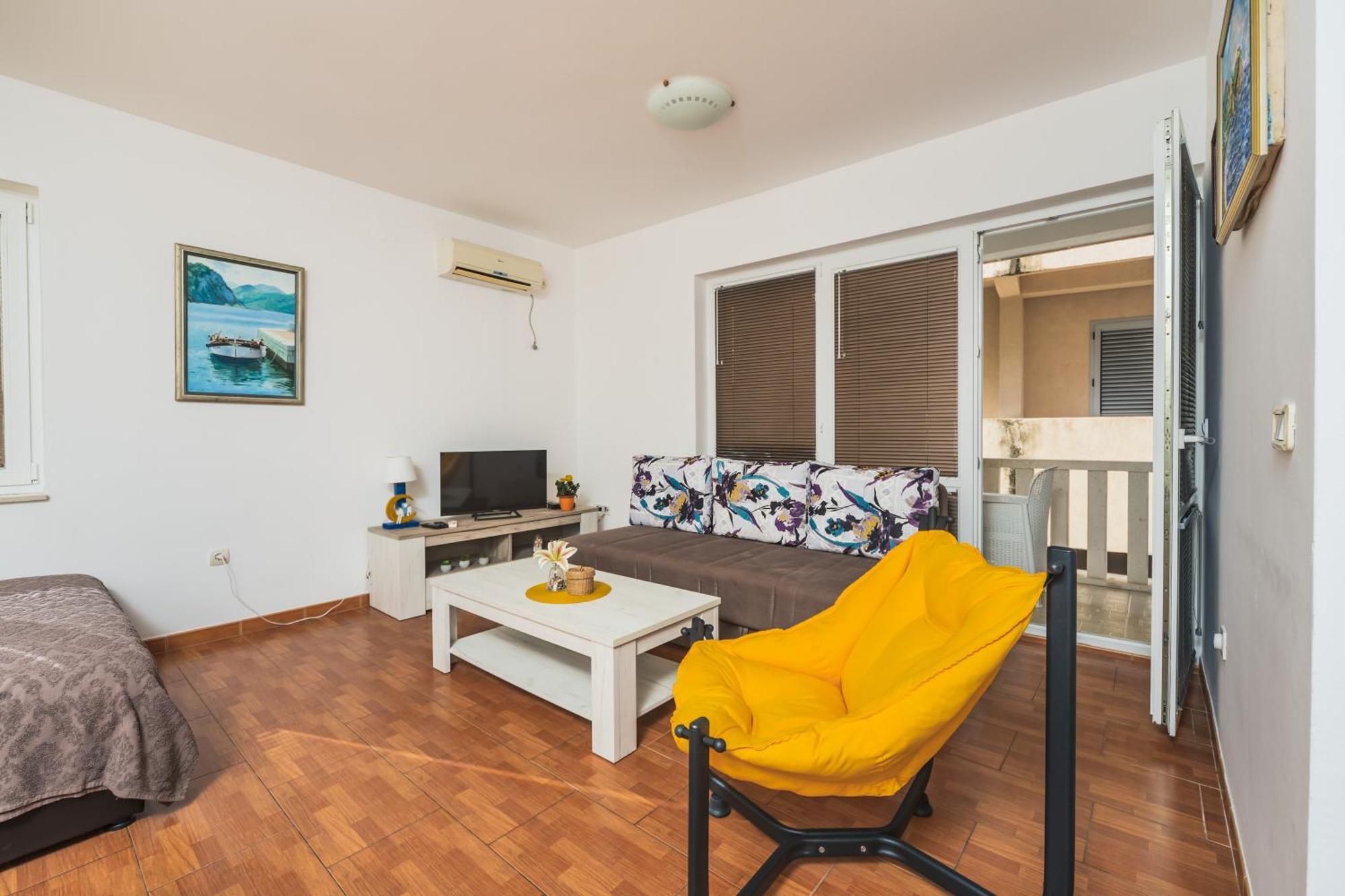 Apartments Franicevic Petrovac Kültér fotó