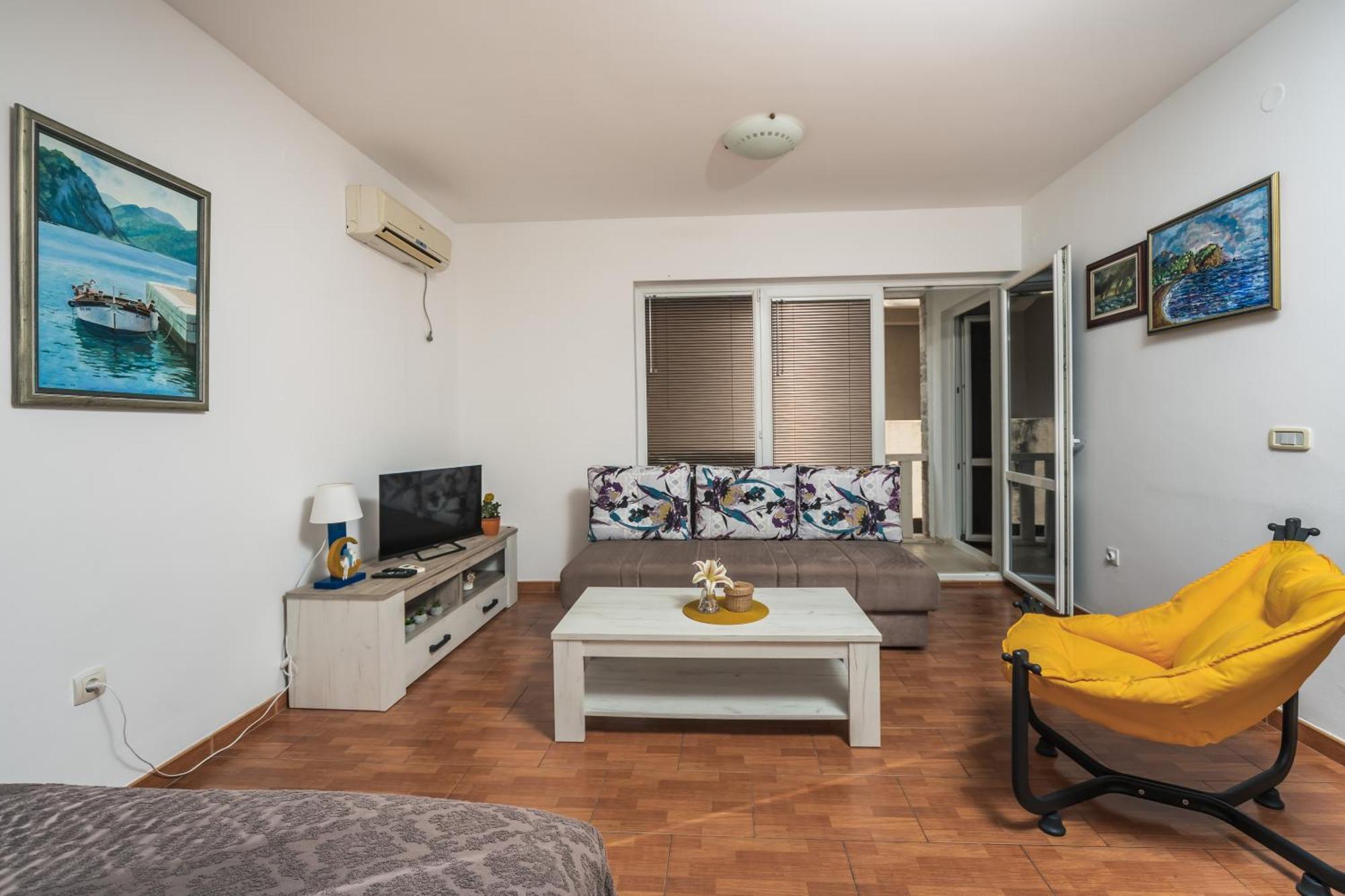 Apartments Franicevic Petrovac Kültér fotó