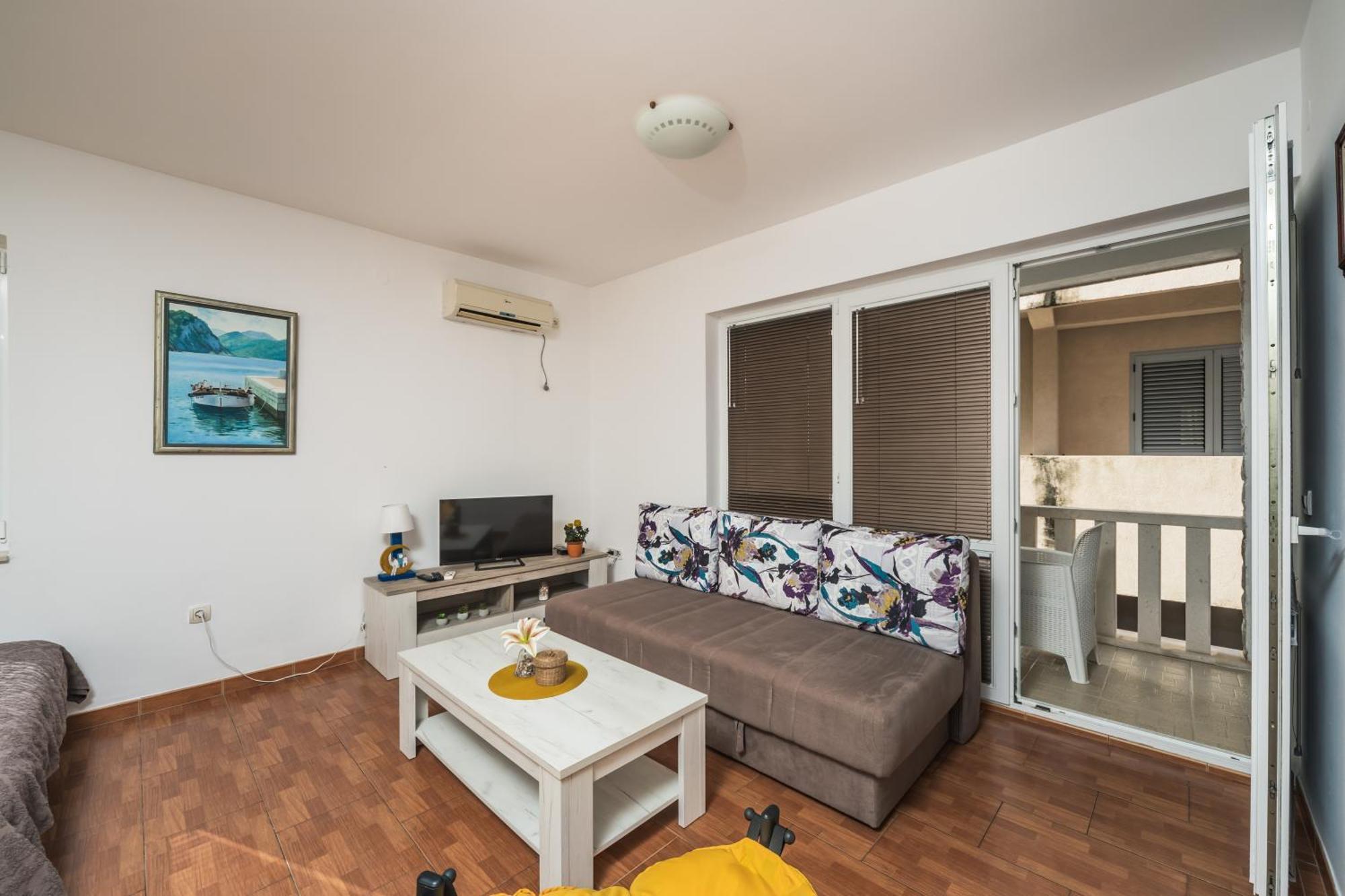 Apartments Franicevic Petrovac Kültér fotó