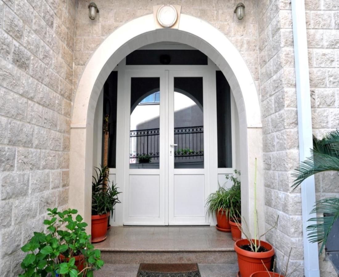 Apartments Franicevic Petrovac Szoba fotó